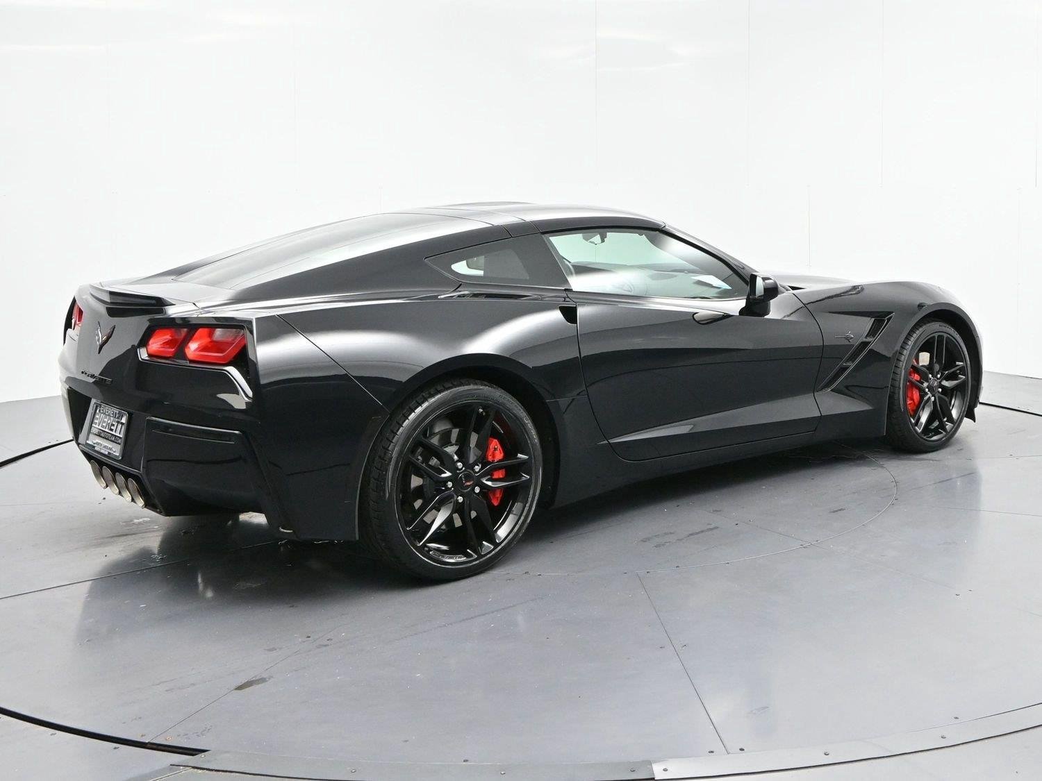 Used 2019 Chevrolet Corvette Stingray Coupe w/ Carbon Flash Badge Package RWD image 6