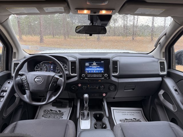 Used 2023 Nissan Frontier SV image 15