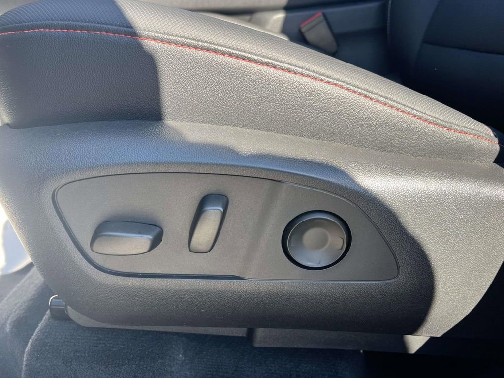 Used 2024 Chevrolet Traverse Z71 image 17