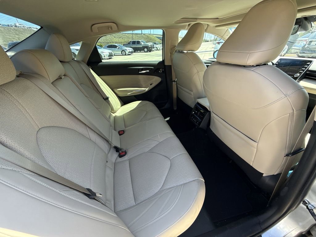 Used 2019 Toyota Avalon Limited w/ Advanced Safety Package FWD image 17