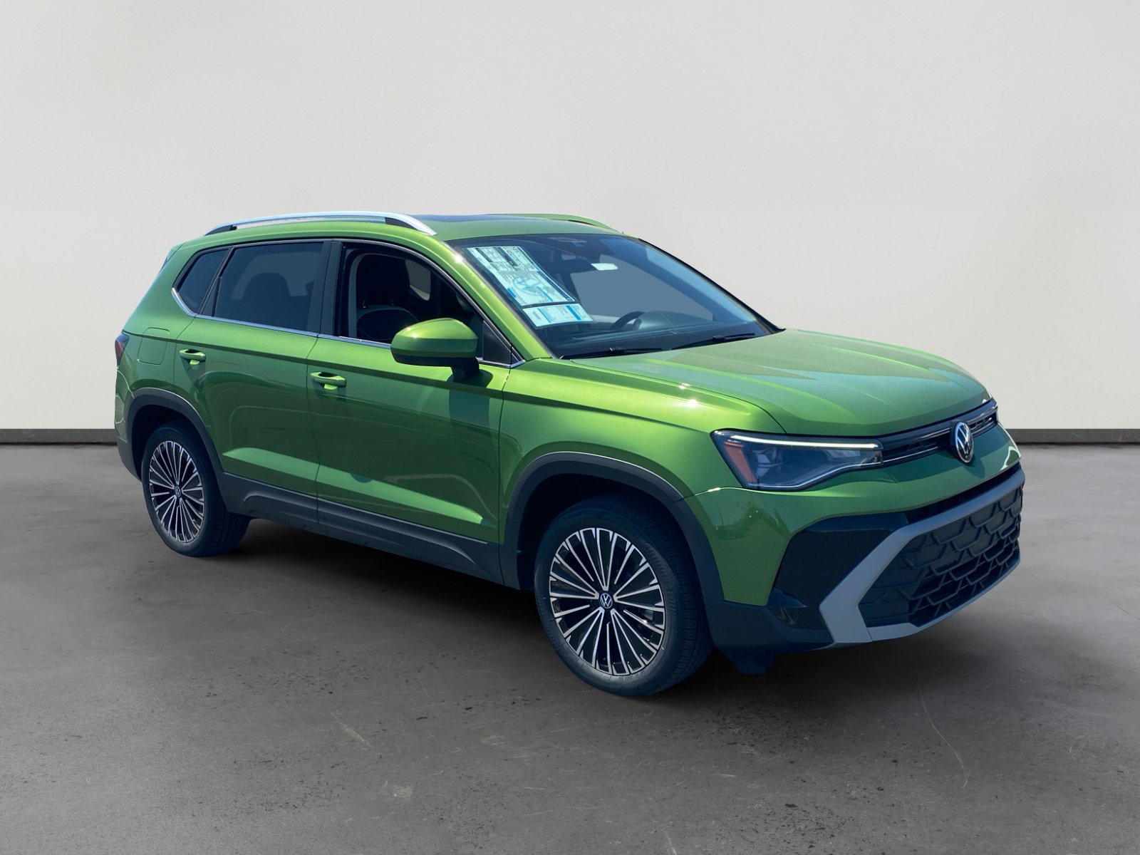 New 2025 Volkswagen Taos SE image 7