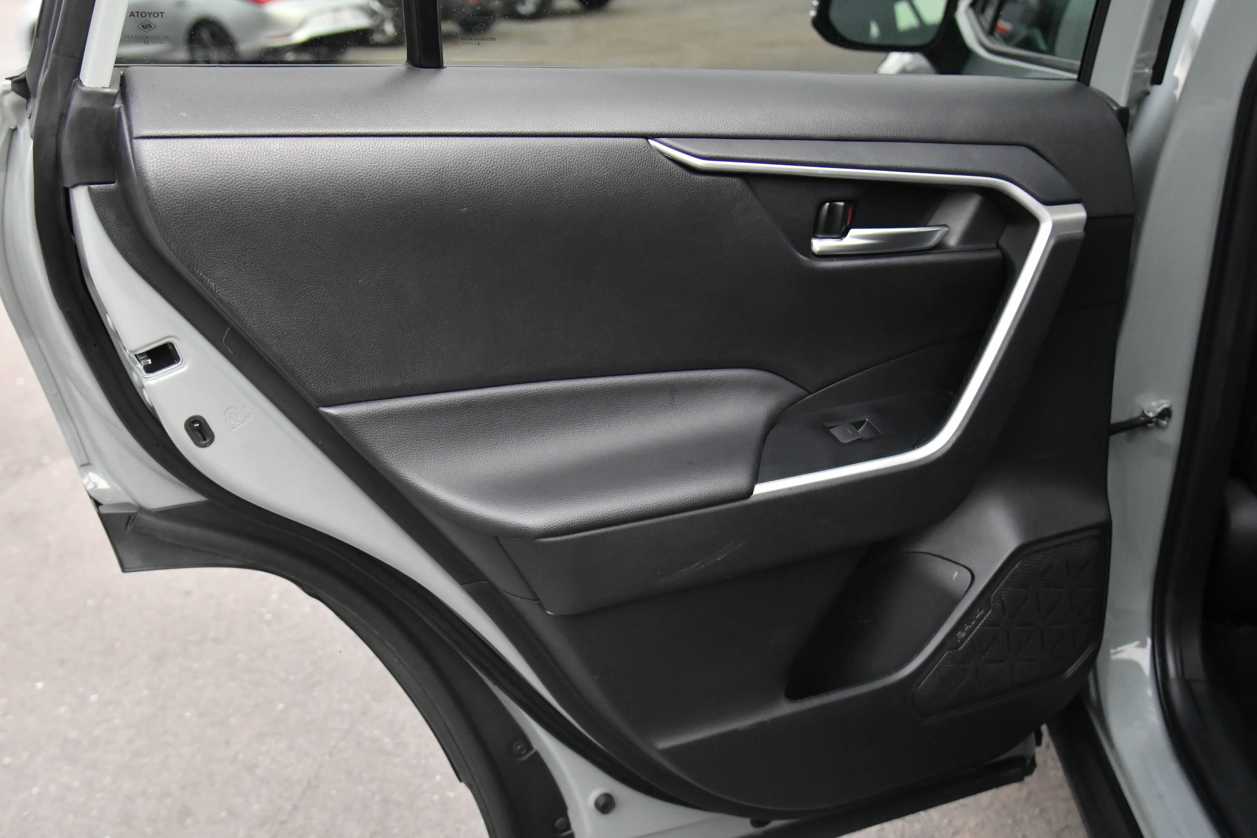 Used 2023 Toyota RAV4 XLE image 36