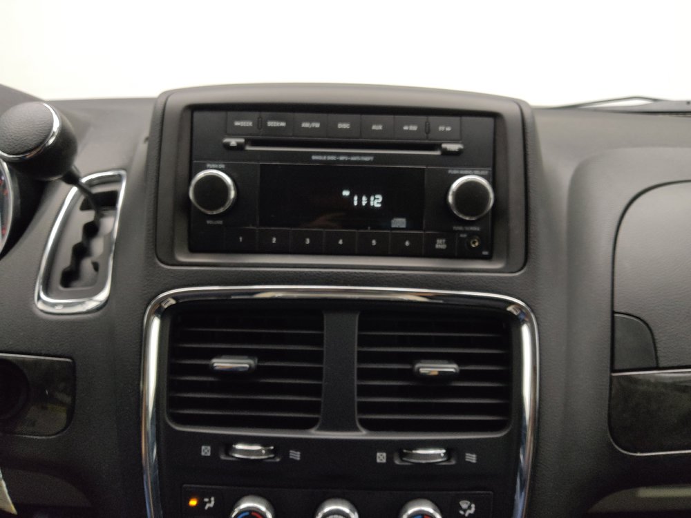 Used 2014 Dodge Grand Caravan SXT FWD image 25