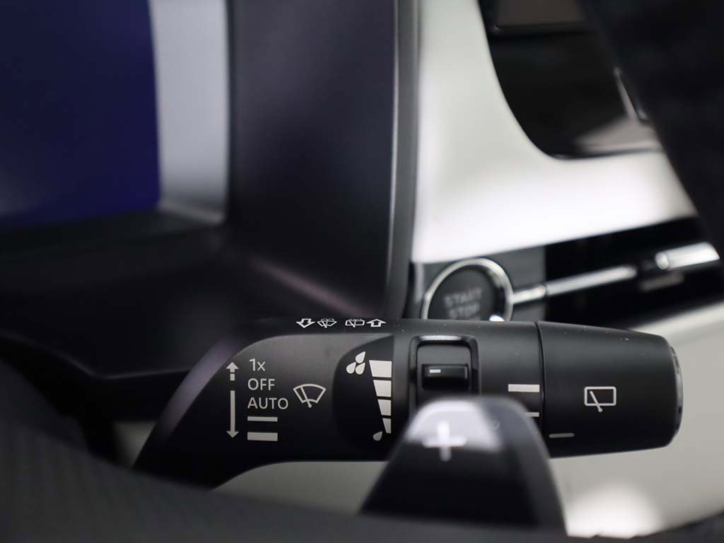 New 2025 Mitsubishi Outlander AWD image 48