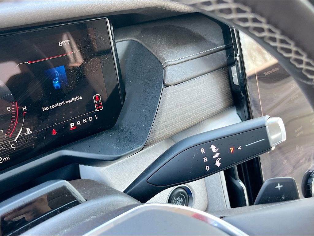 Used 2024 GMC Acadia Denali w/ Super Cruise Package image 16