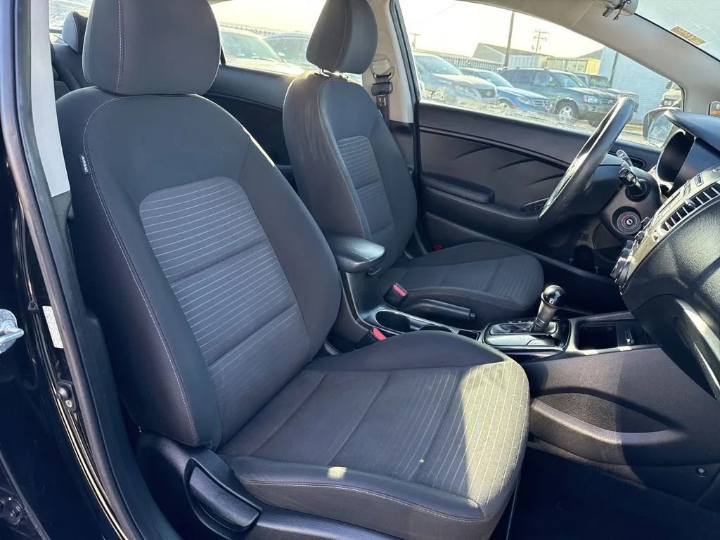 Used 2017 Kia Forte LX w/ LX Popular Package image 19