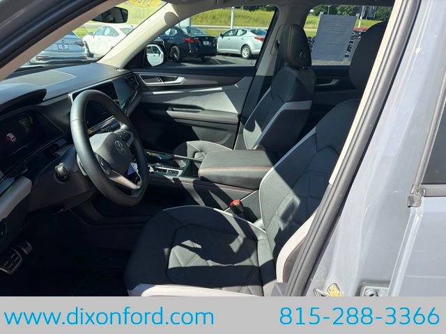 Used 2025 Volkswagen Atlas Peak Edition SE AWD/4WD image 10