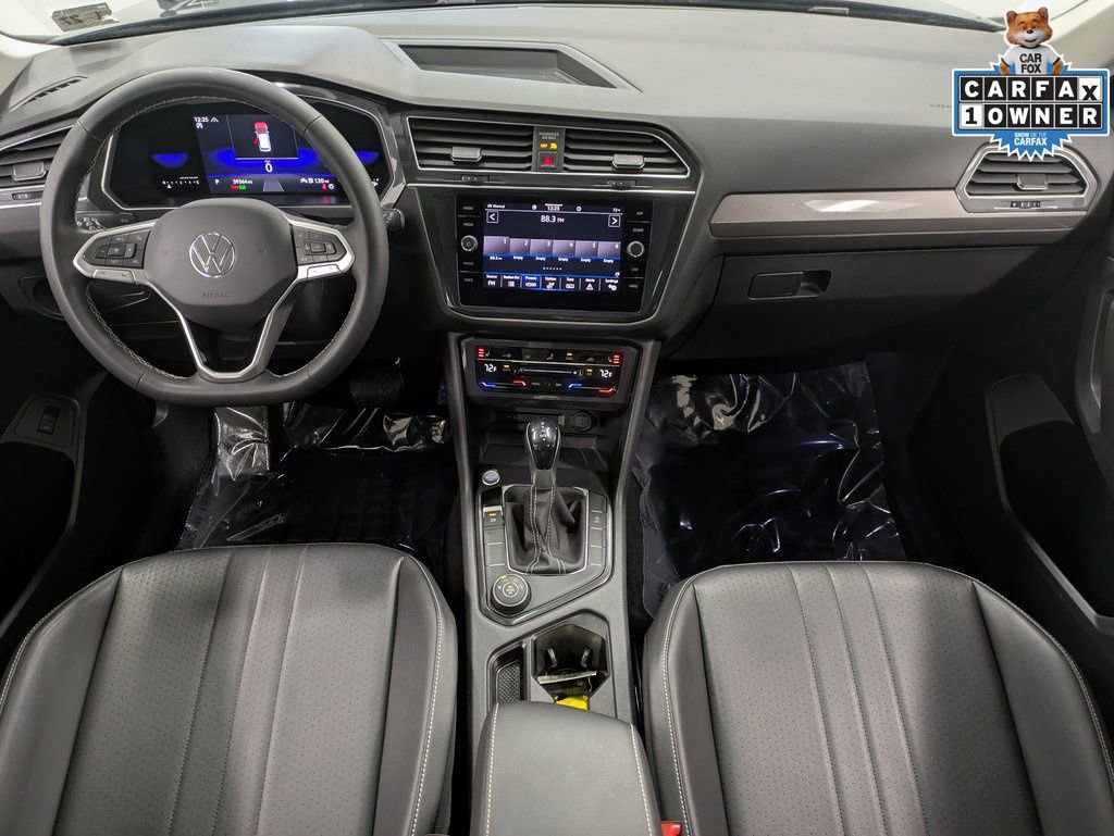 Used 2022 Volkswagen Tiguan SE w/ Panoramic Sunroof Package AWD/4WD image 25