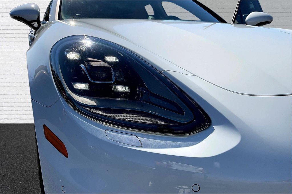 Used 2020 Porsche Panamera w/ Premium Package Plus RWD image 29