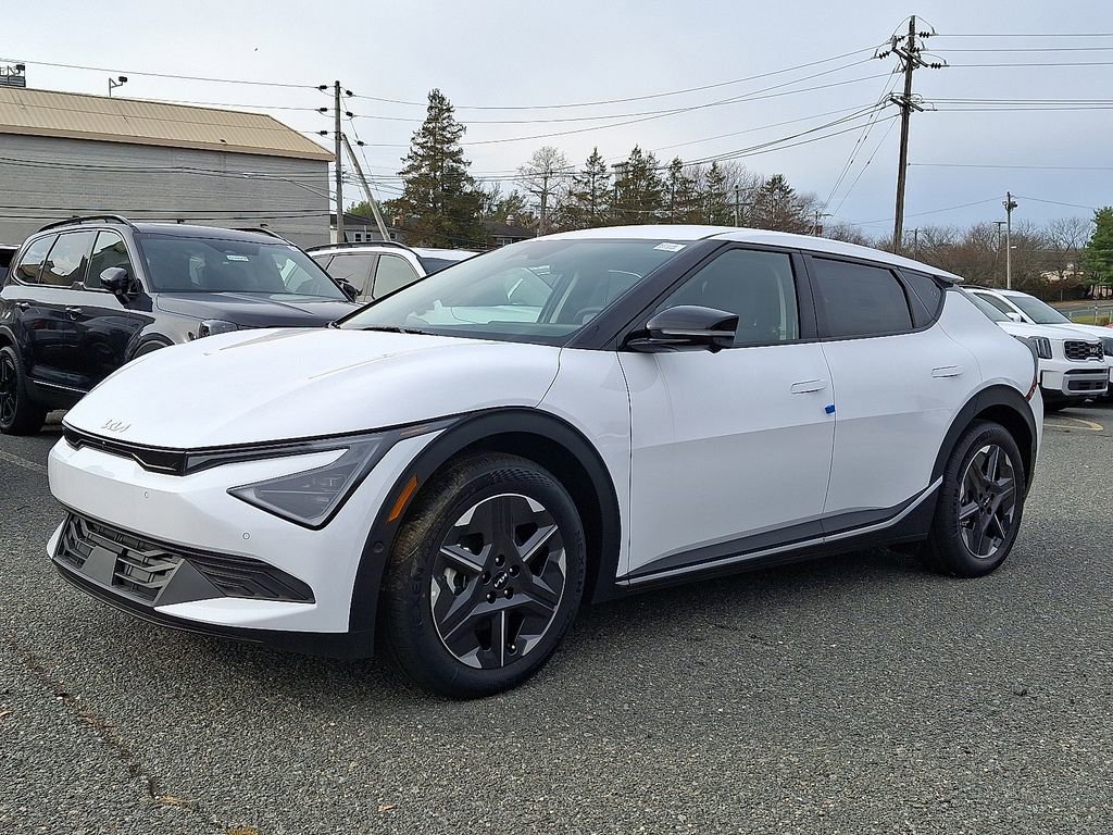 New 2025 Kia EV6 Light w/ Light LR Technology Package AWD/4WD image 2