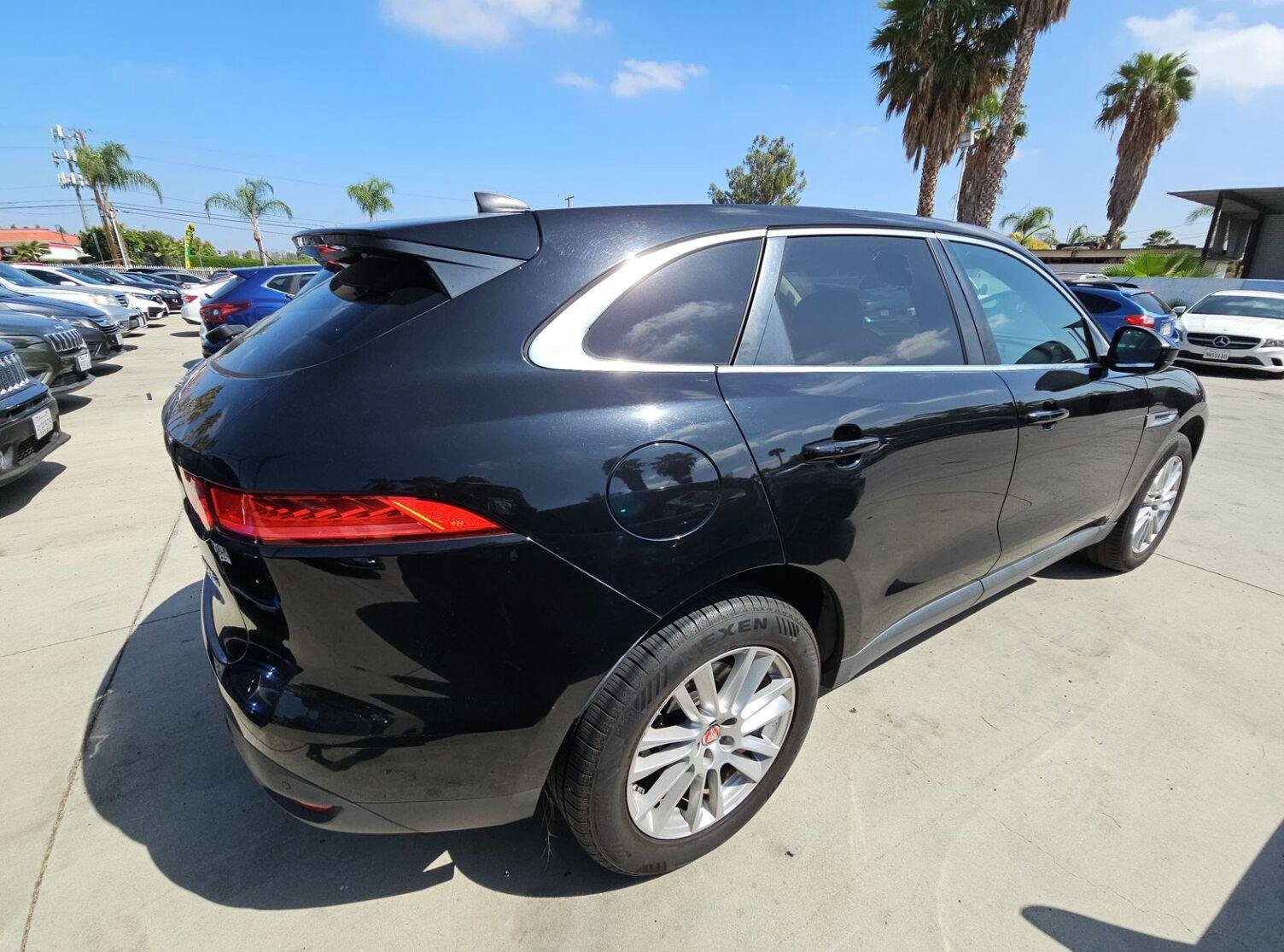 Used 2020 Jaguar F-PACE Prestige AWD/4WD image 7