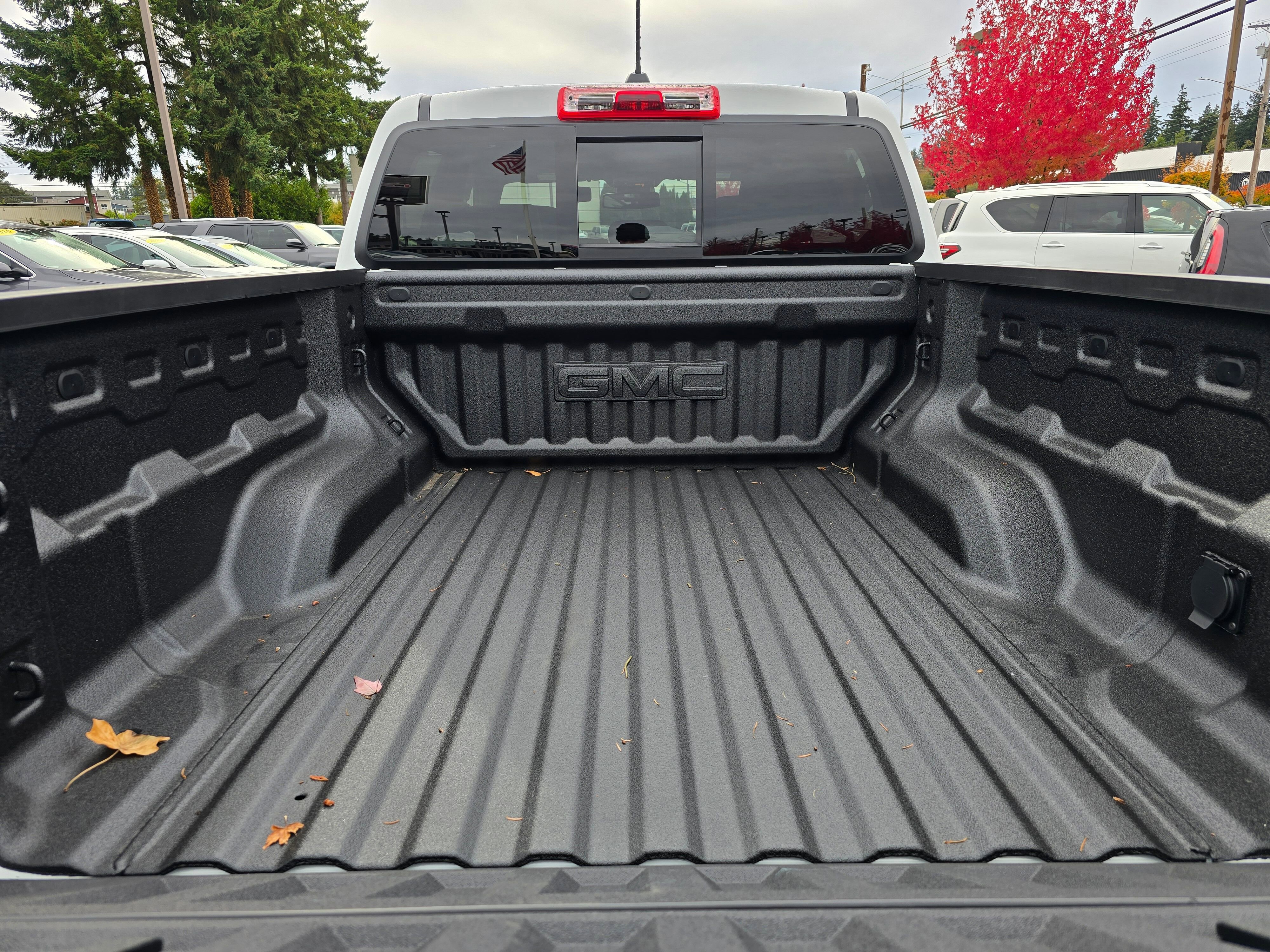 New 2026 GMC Canyon Elevation w/ Convenience Package image 15