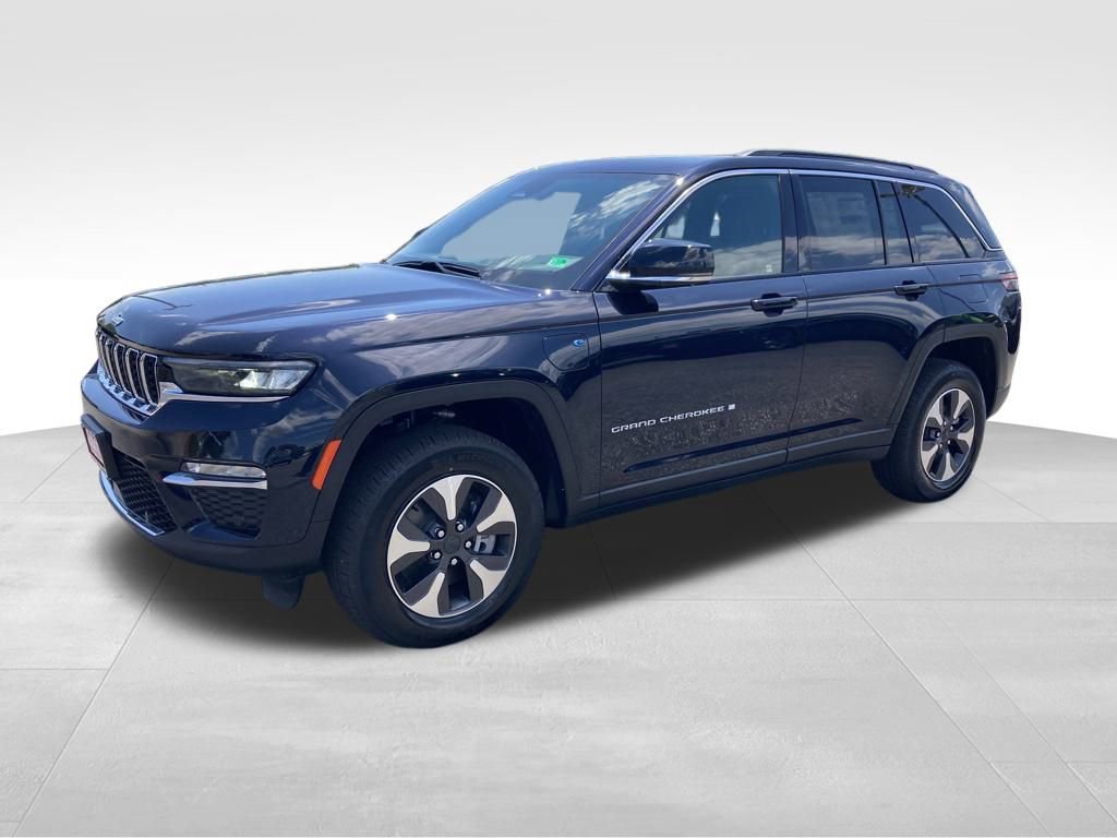 New 2024 Jeep Grand Cherokee Limited 4xe w/ Luxury Tech Group II image 10