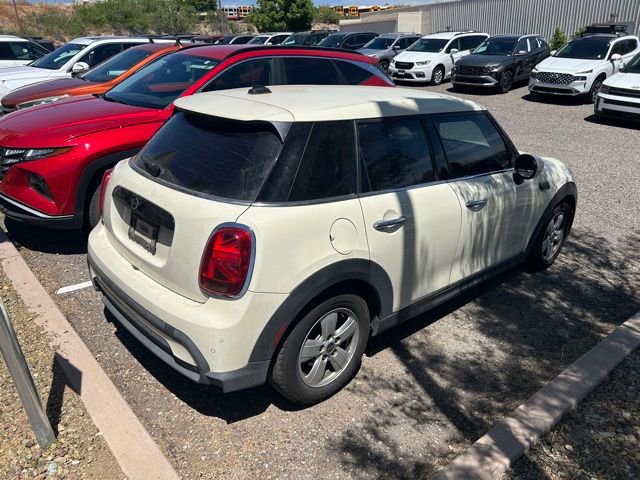 Used 2022 MINI Cooper 4-Door Hardtop image 3