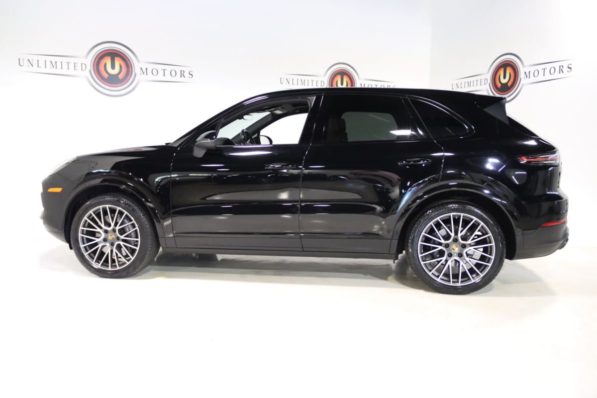 Used 2022 Porsche Cayenne Platinum Edition AWD/4WD image 34
