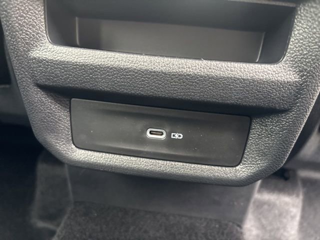 Used 2024 Volkswagen Taos SE image 36