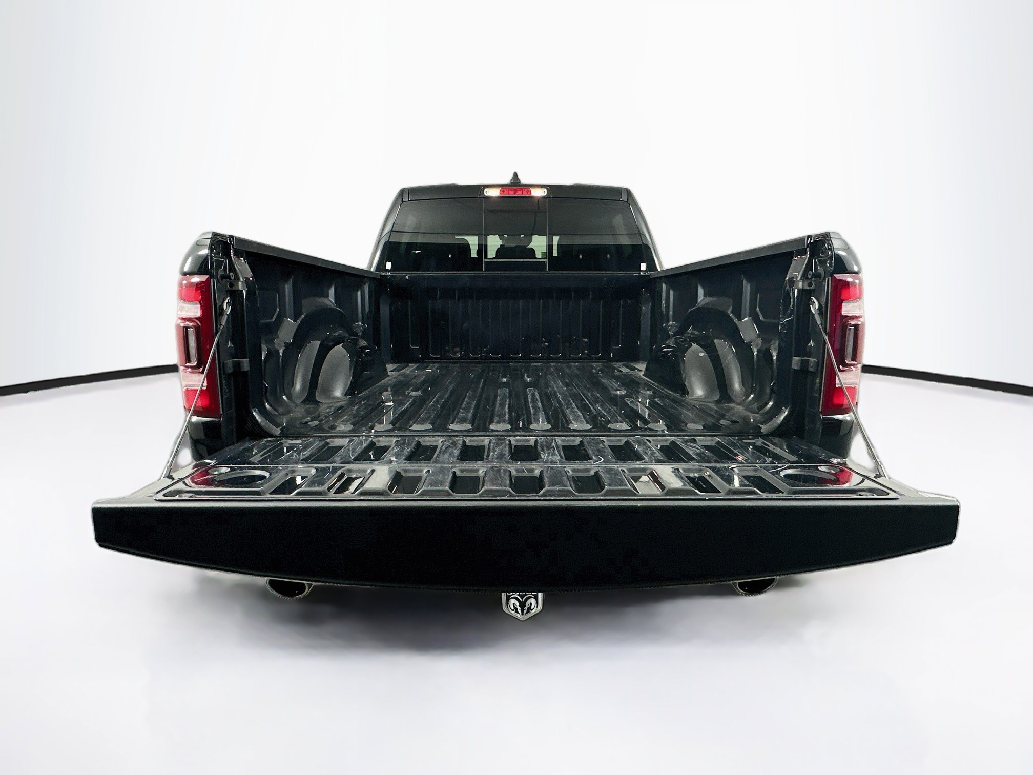 Used 2022 RAM 1500 Laramie AWD/4WD image 31