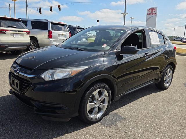 Used 2017 Honda HR-V LX image 3