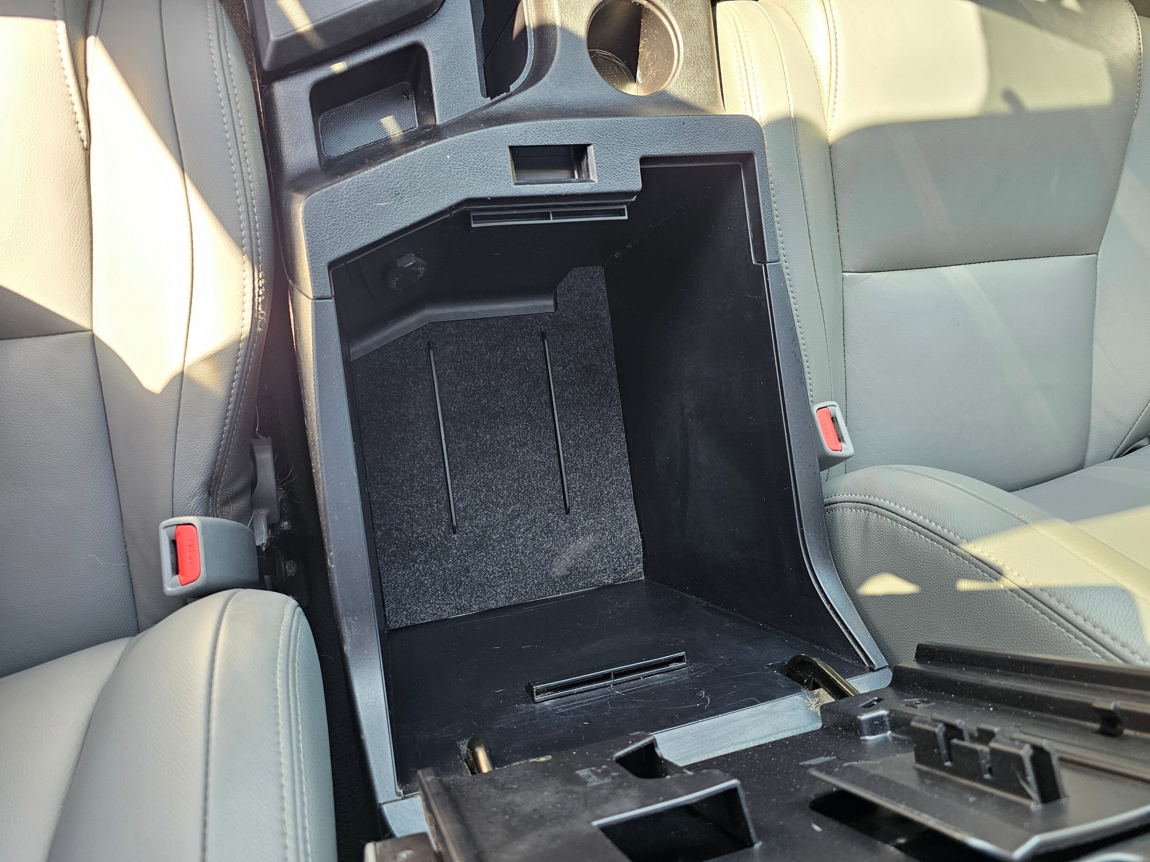 Used 2019 Toyota Sequoia SR5 AWD/4WD image 63