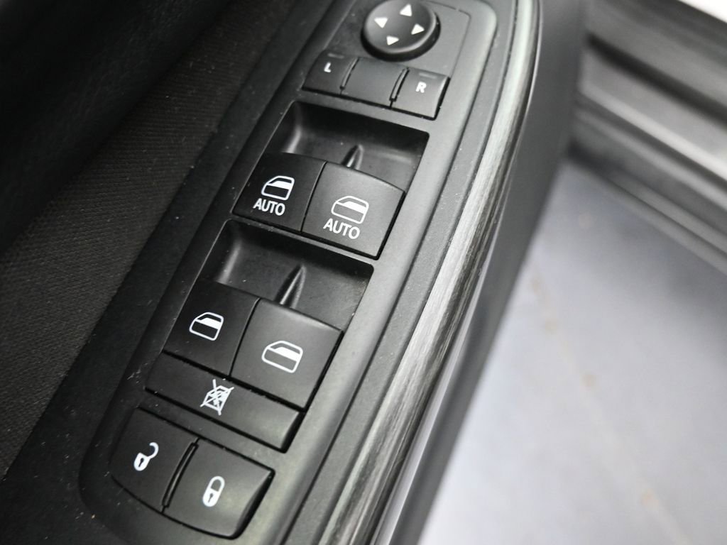 Used 2016 Jeep Cherokee Latitude image 26