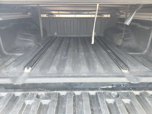 Used 2015 Nissan Frontier SL RWD image 32