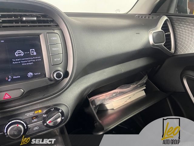 Used 2025 Kia Soul LX FWD image 24