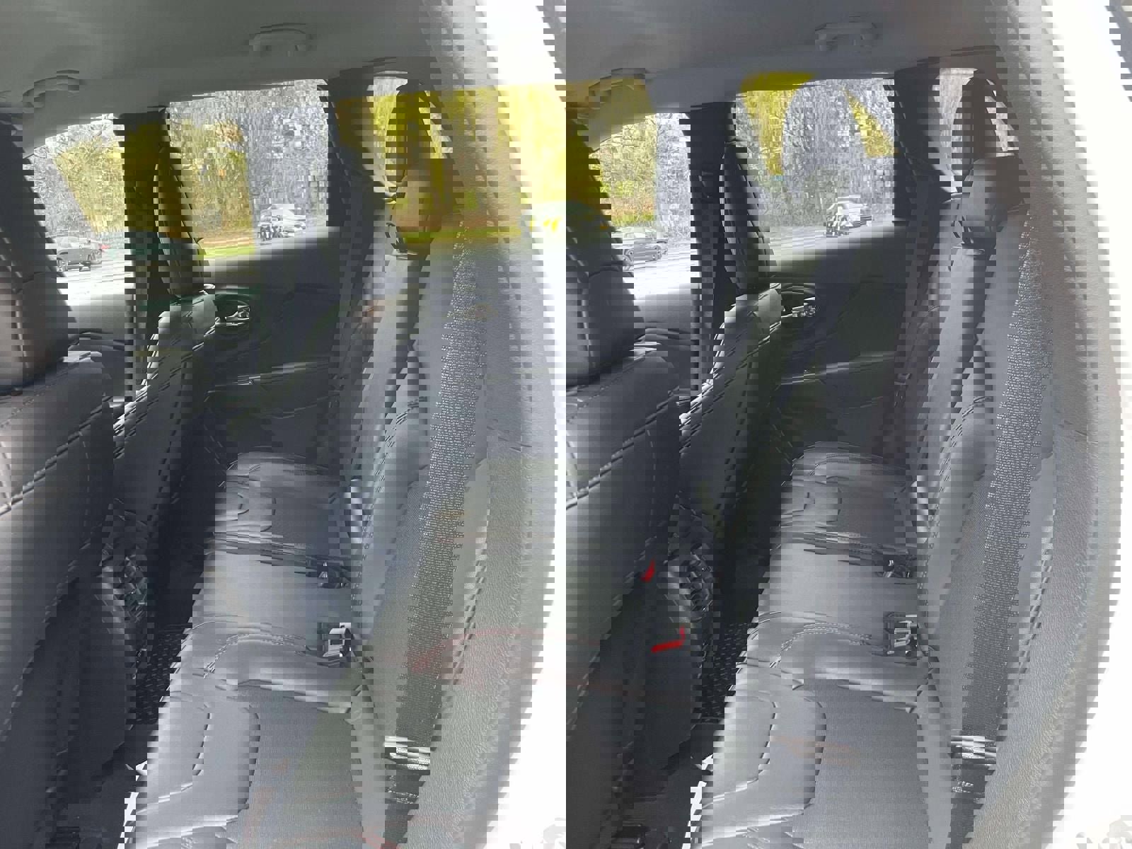 Used 2022 Jeep Cherokee Trailhawk image 12