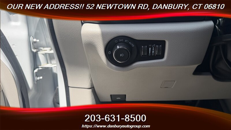 Used 2022 Chrysler Pacifica Touring-L FWD image 26