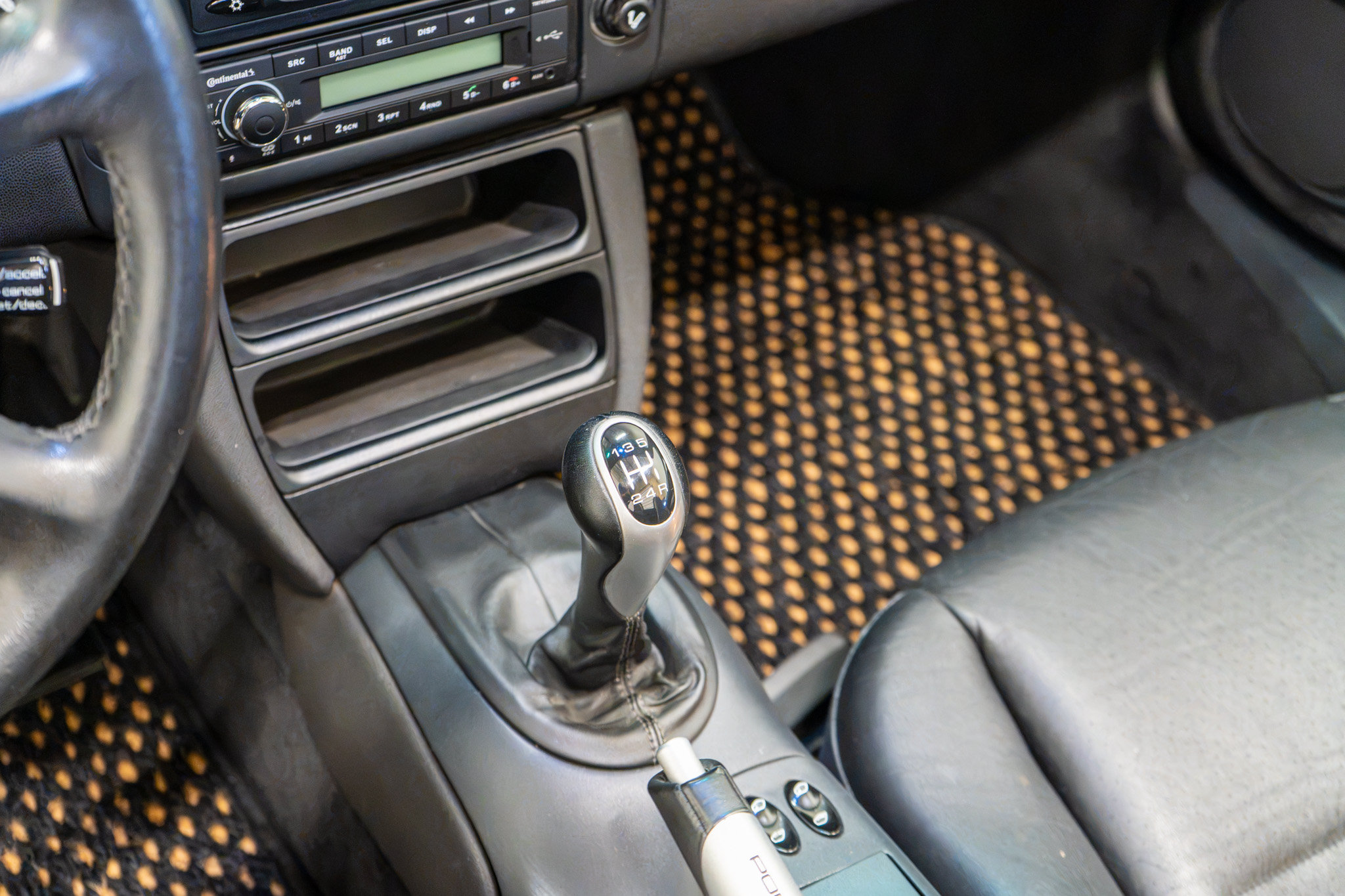 Used 1998 Porsche Boxster RWD image 29