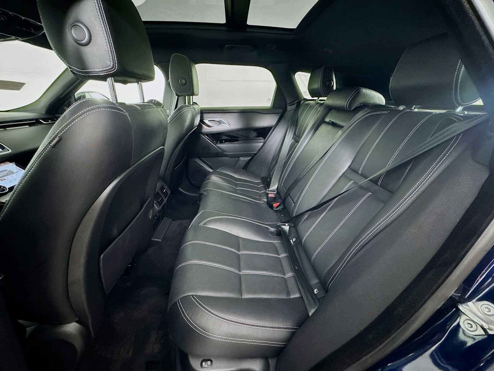 Used 2023 Land Rover Range Rover Velar R-Dynamic S image 22