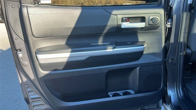 Used 2016 Toyota Tundra SR5 w/ TRD Off Road Package image 18