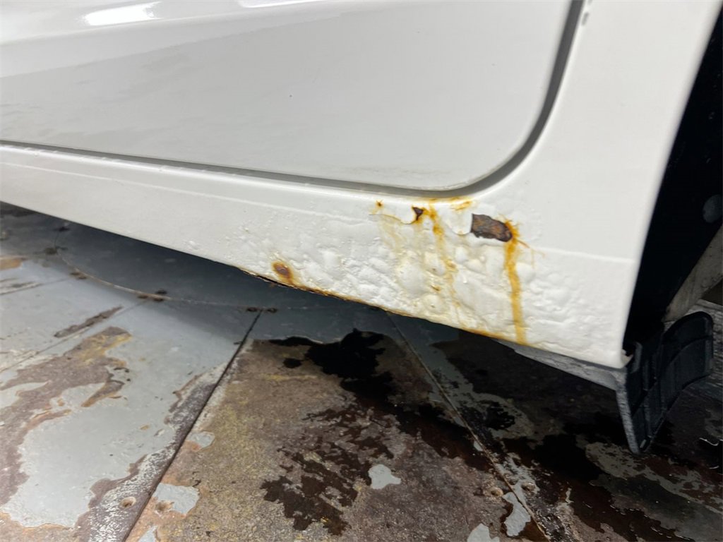 Used 2010 Ford Fusion SE image 32