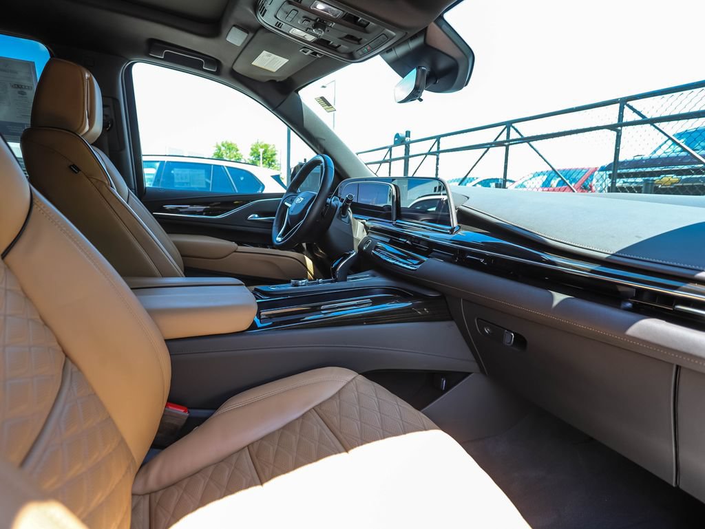 Used 2023 Cadillac Escalade Sport w/ Touring Package AWD/4WD image 35