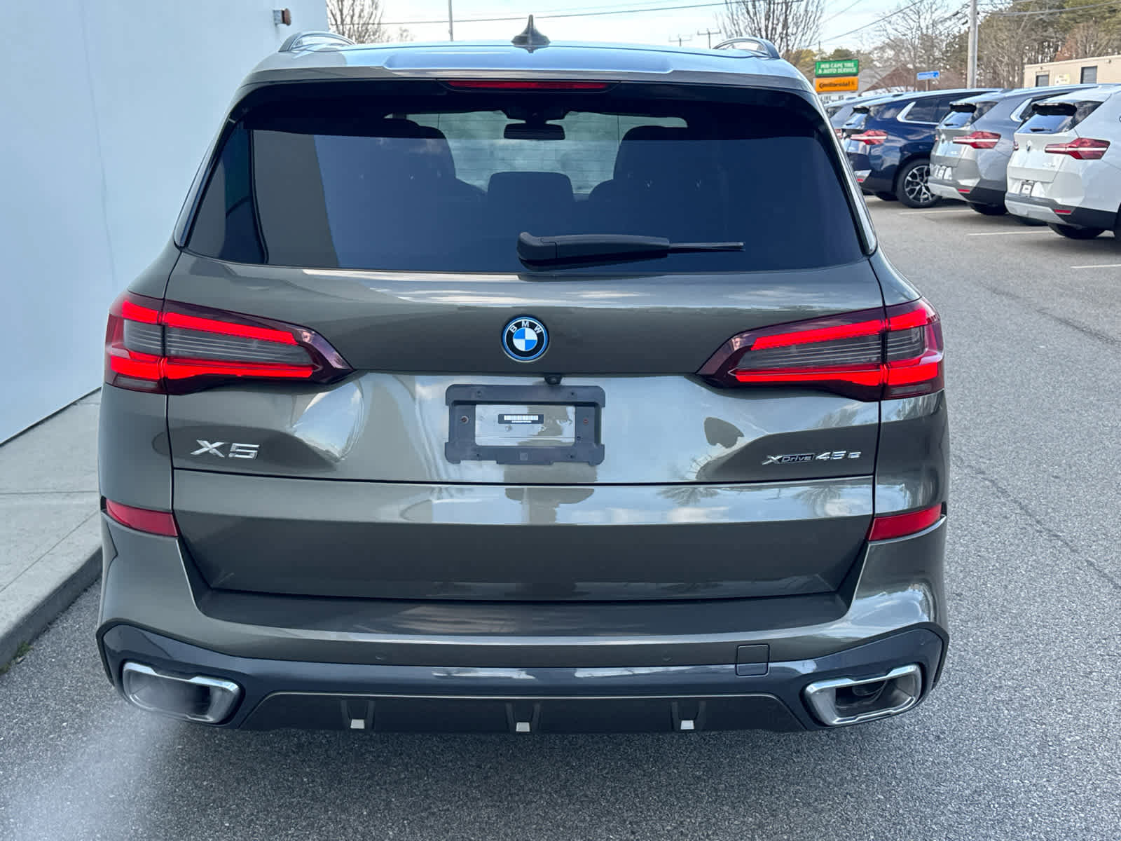 Certified 2023 BMW X5 xDrive45e w/ Executive Package image 5
