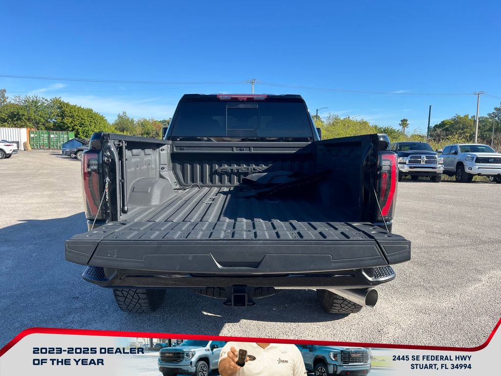 Used 2024 GMC Sierra 2500 AT4X image 16