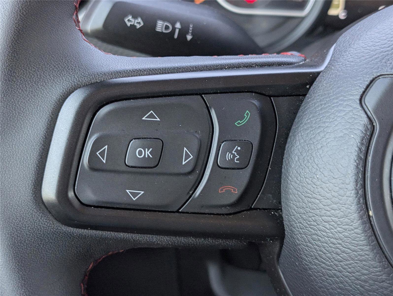 Used 2025 Jeep Wrangler Unlimited Rubicon image 25