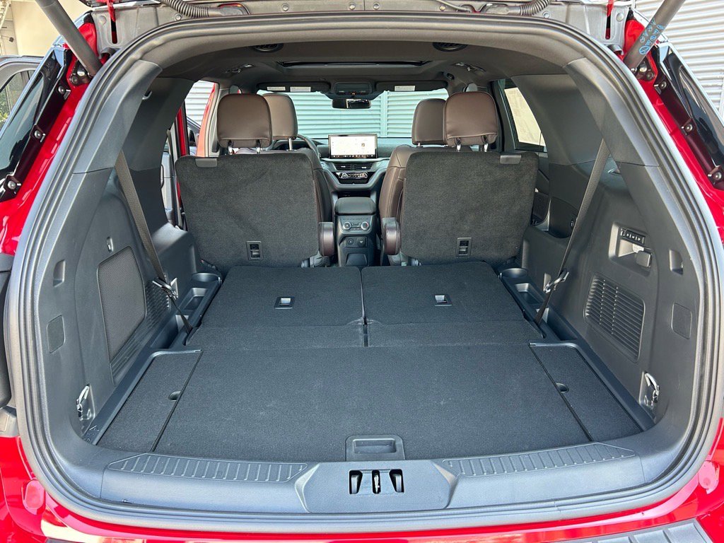 New 2025 Ford Explorer Platinum w/ Ultimate Package image 10