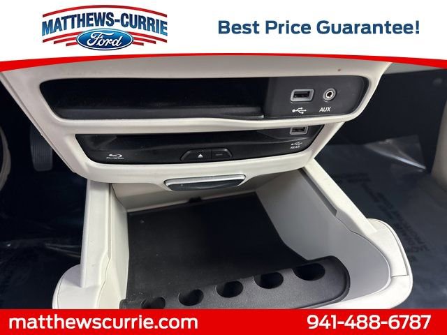Used 2017 Chrysler Pacifica Limited image 22