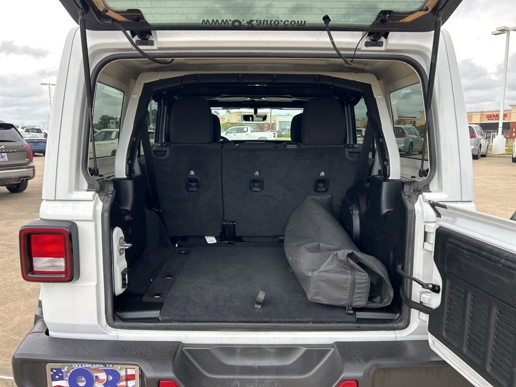 Used 2023 Jeep Wrangler Sahara w/ Cold Weather Group image 6