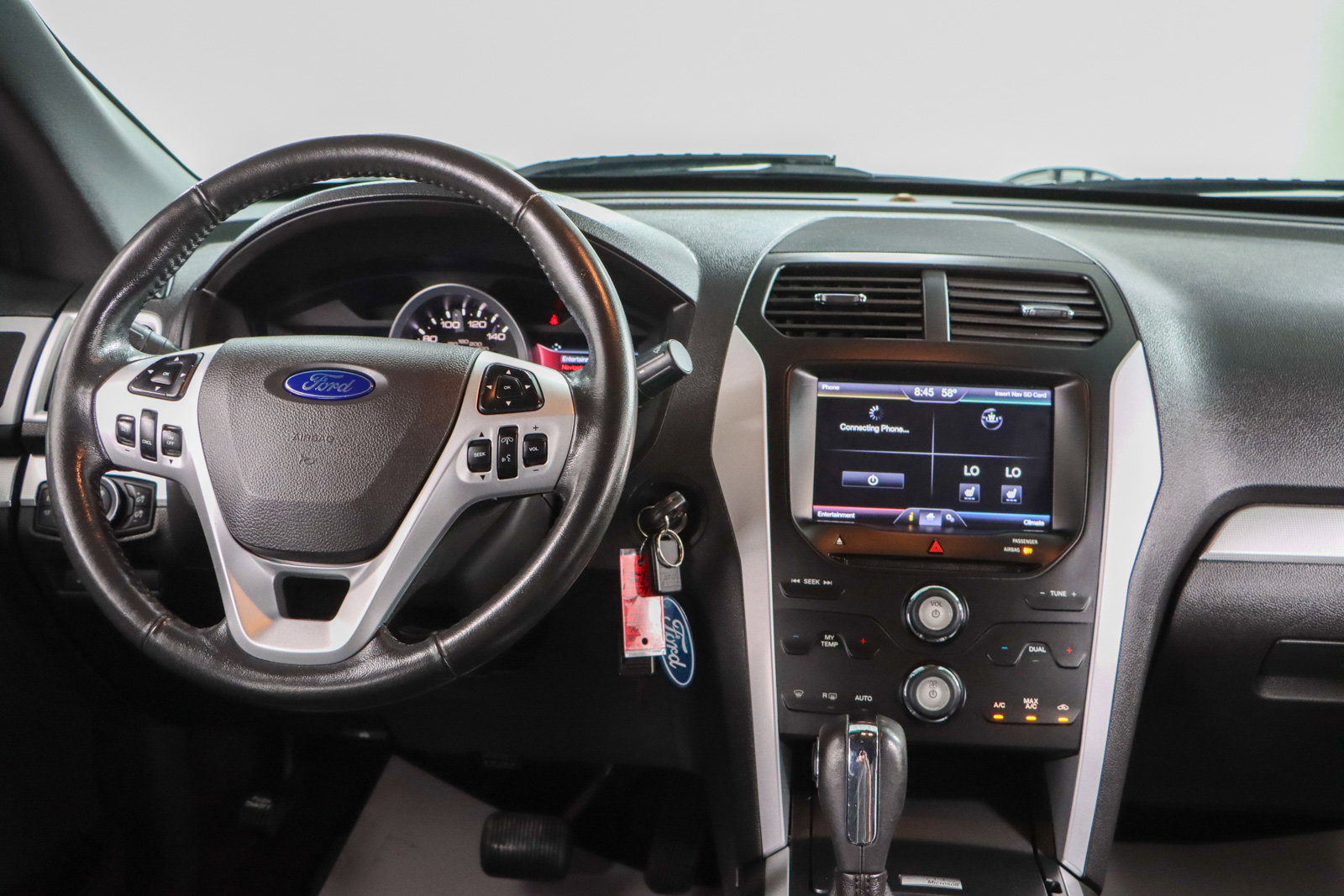 Used 2014 Ford Explorer XLT w/ Equipment Group 202A image 17