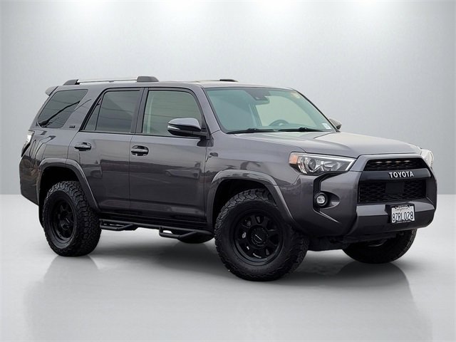 Used 2022 Toyota 4Runner SR5 Premium image 1