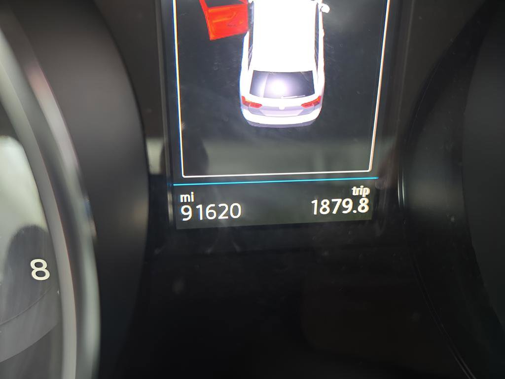Used 2018 Volkswagen Tiguan SE w/ Panoramic Sunroof Package image 32