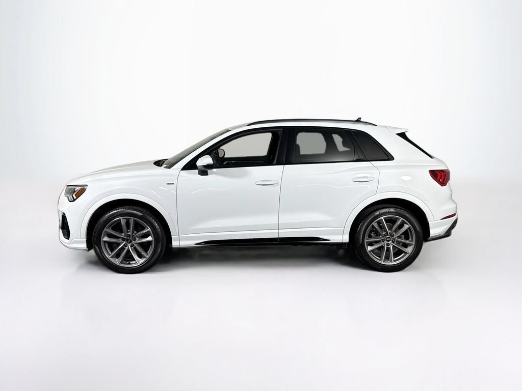 Certified 2025 Audi Q3 2.0T Premium w/ Convenience Package AWD/4WD image 2