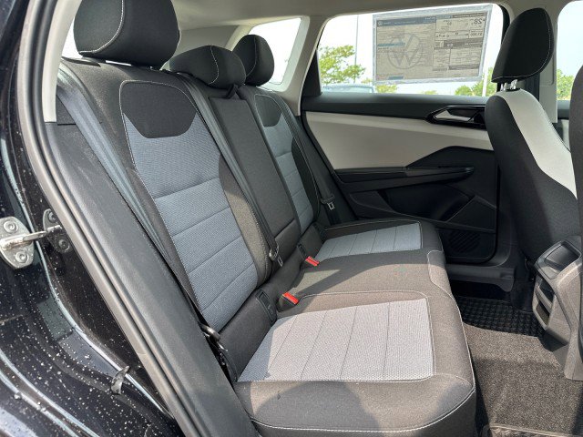 New 2025 Volkswagen Taos S image 21