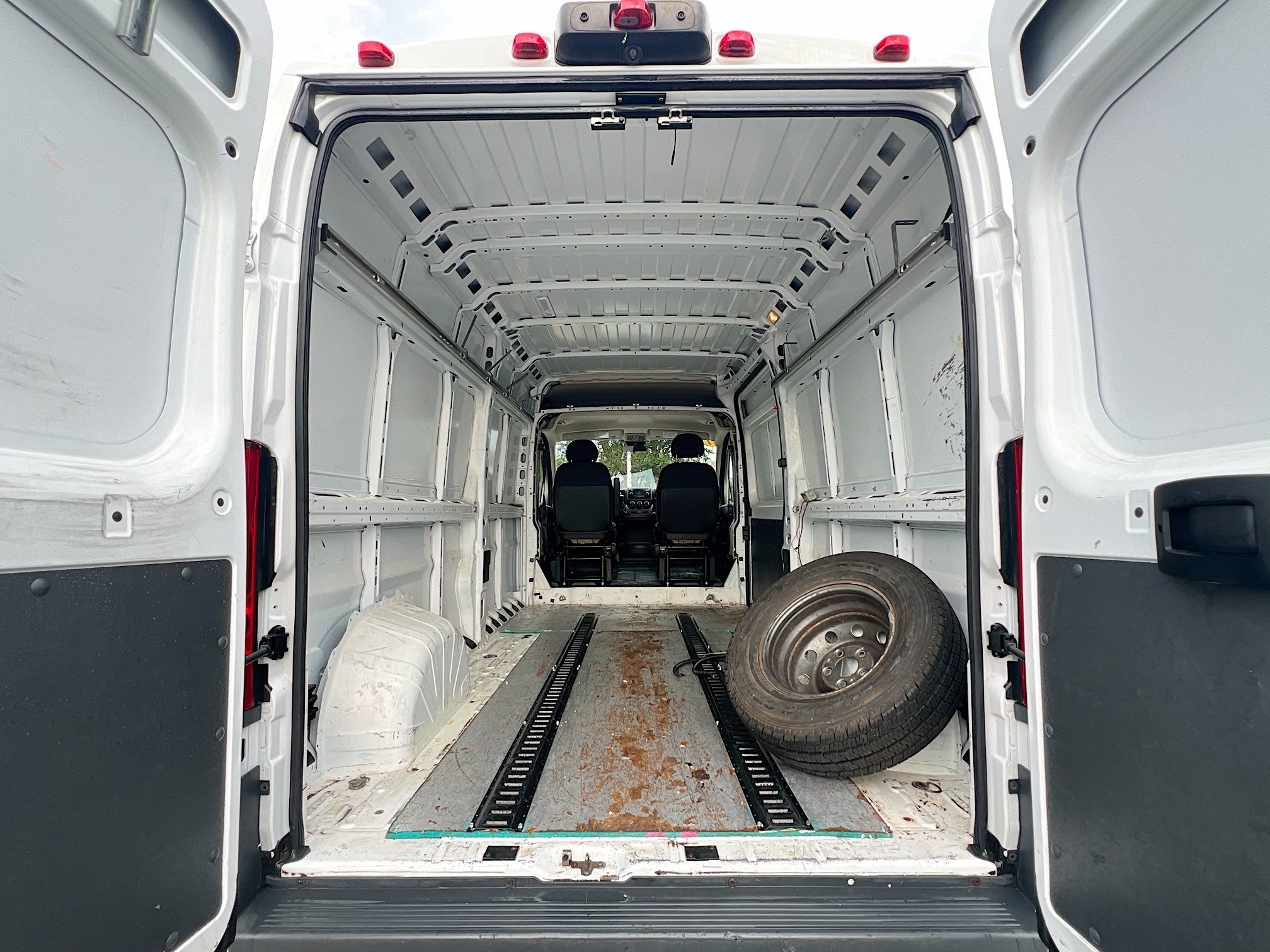Used 2017 RAM ProMaster 3500 w/ Mopar Trailer Tow Group FWD image 32