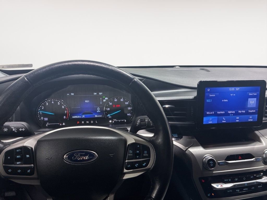 Used 2022 Ford Explorer XLT w/ Equipment Group 202A image 24