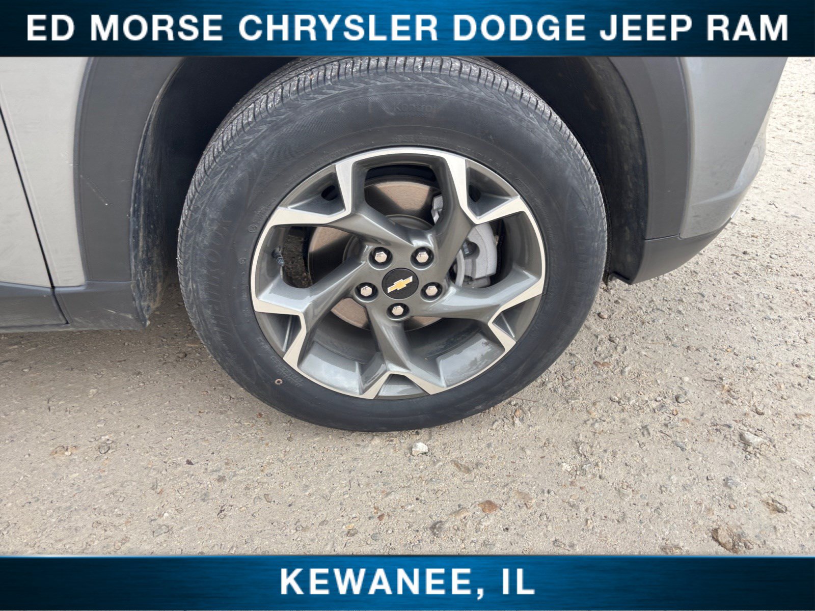 Used 2024 Chevrolet Trax LT FWD image 16