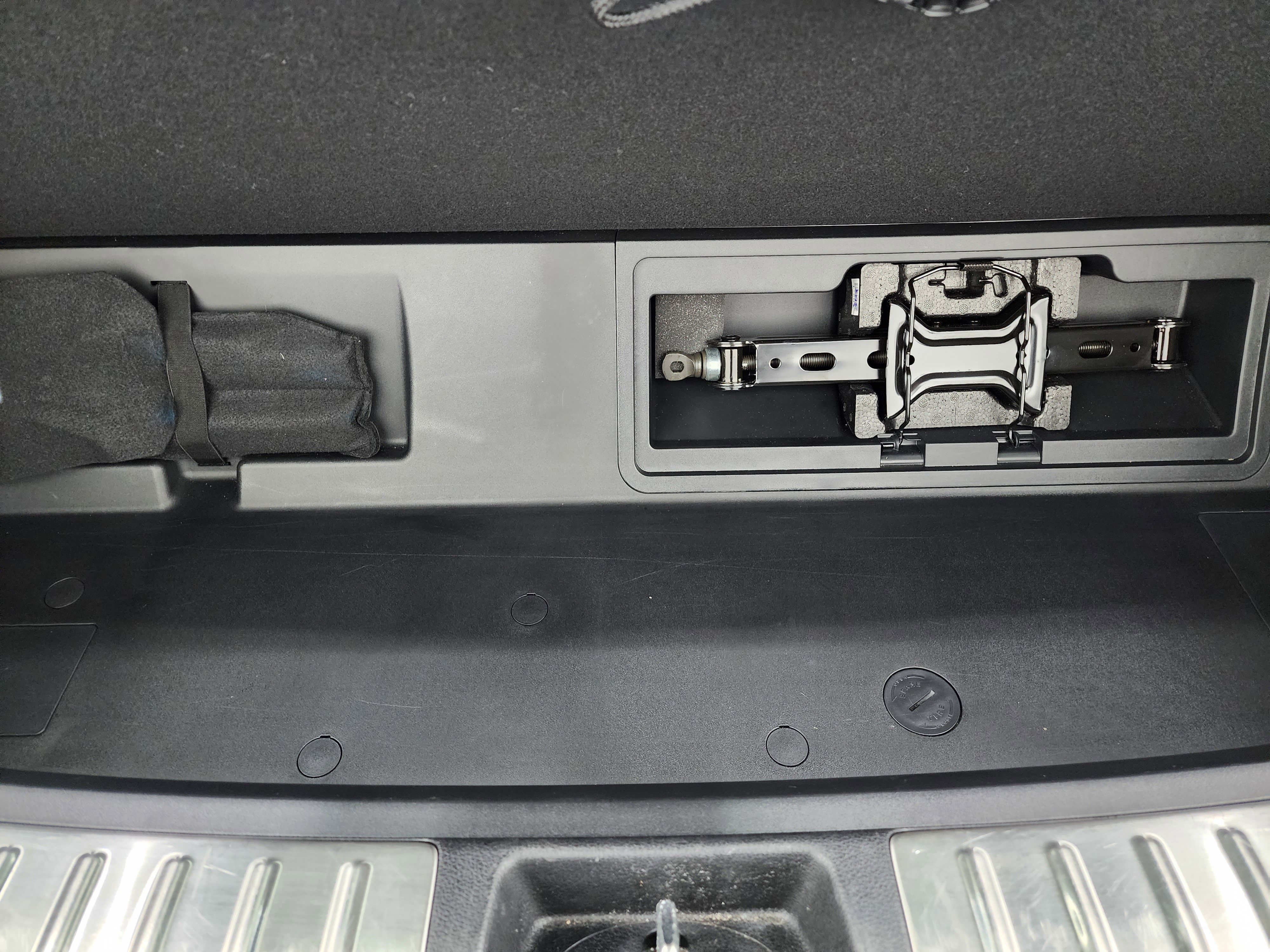 Used 2024 Hyundai Palisade Calligraphy image 33