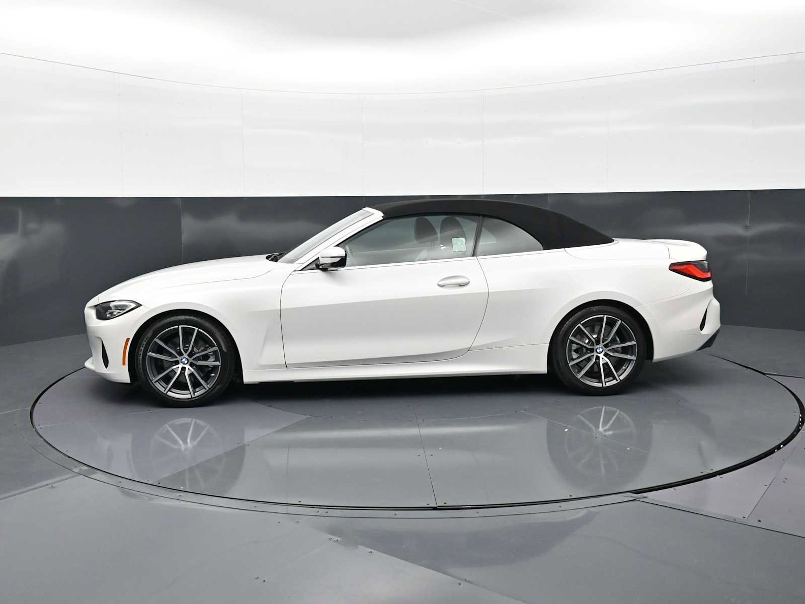 Used 2021 BMW 430i Convertible w/ Premium Package RWD image 8