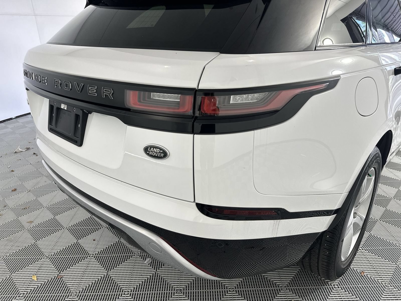 Used 2022 Land Rover Range Rover Velar S AWD/4WD image 26
